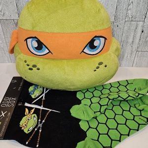 TNMT Teenage Mutant Ninja Turtles Michealangelo Plush Backpack ODD Sock Bundle
